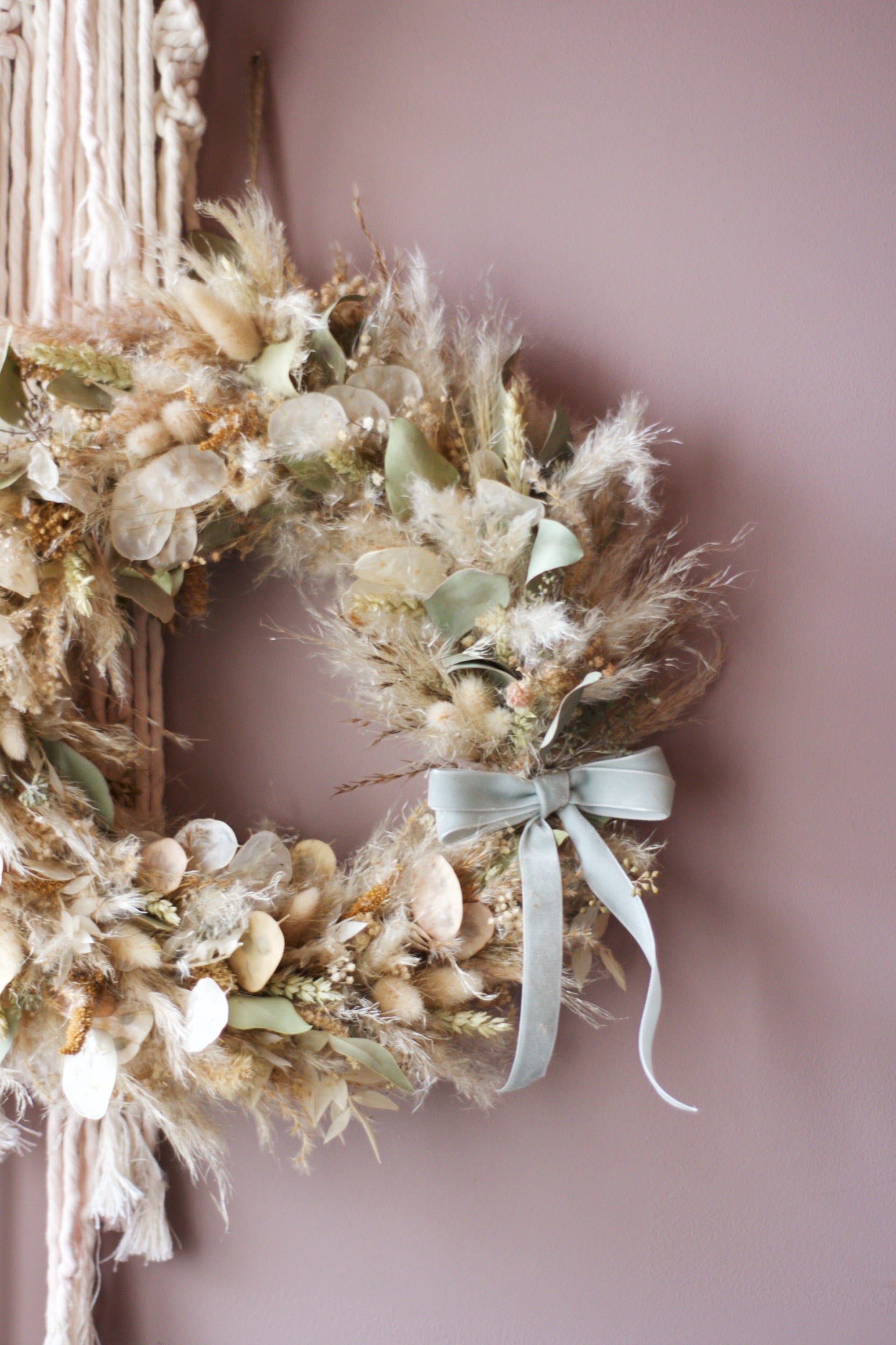 Pale and pastel wreath